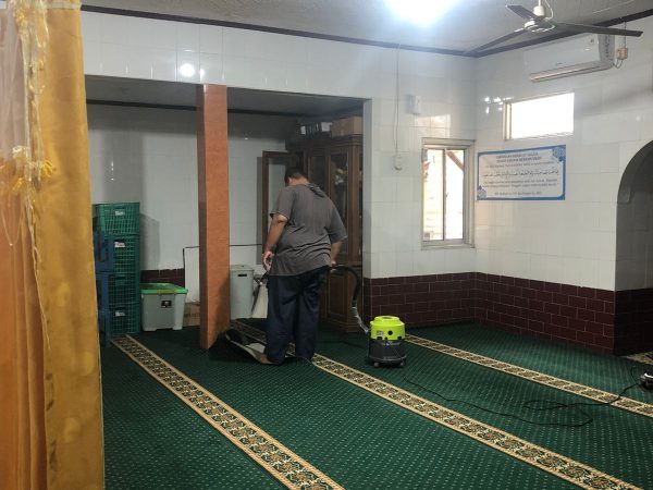 Kerja Bakti Lingkungan Warga dan Lingkungan Masjid Al-Himmah